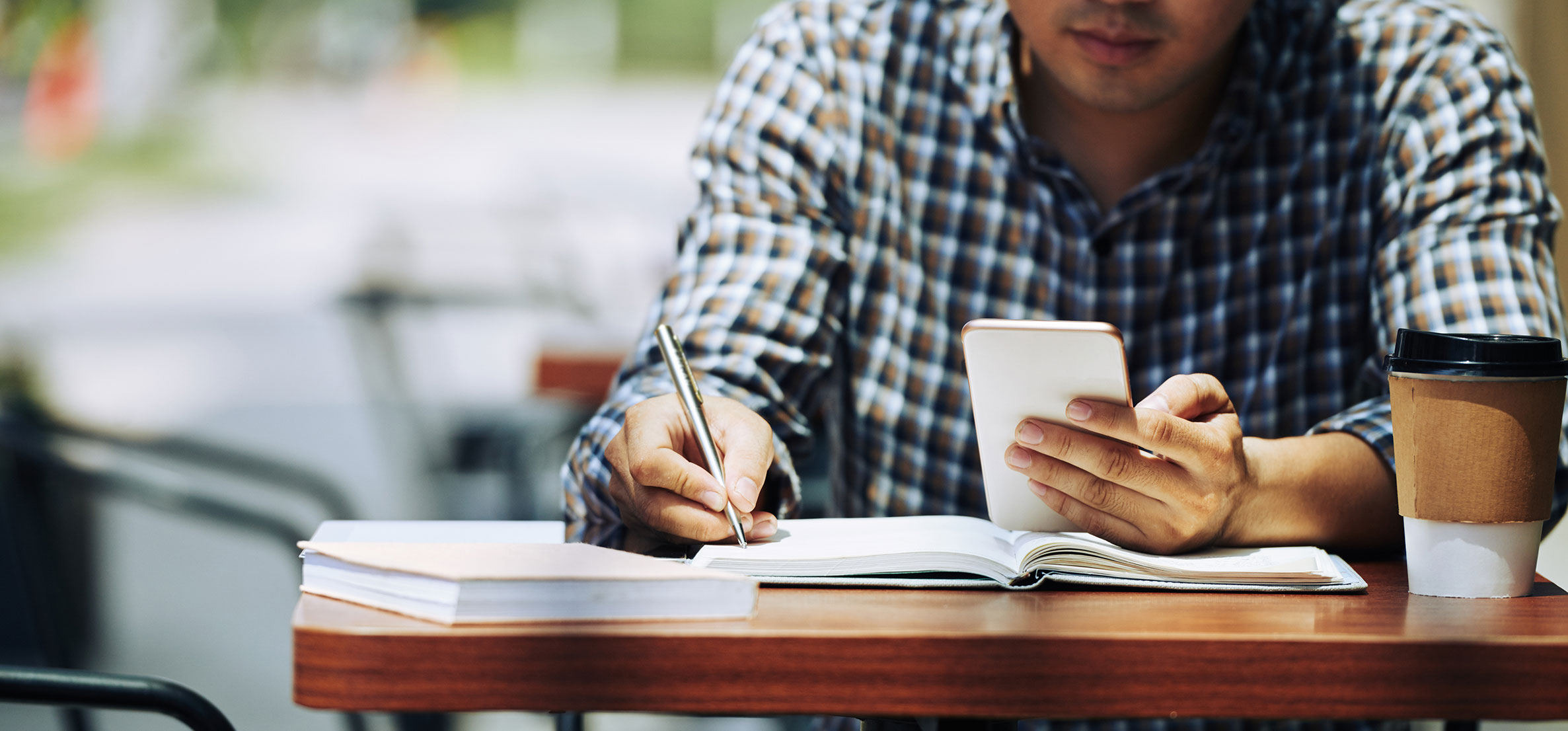4 Ways to Reach College Students Using Mobile
